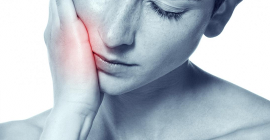面痛找不出原因,可能是頸椎病引起?